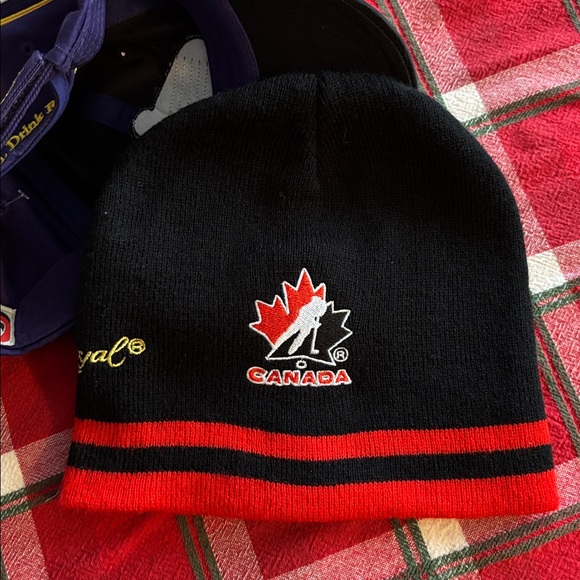 NWT Crown Royal Iroc Series International Race Champions cap and Crown Toque - Picture 12 of 13